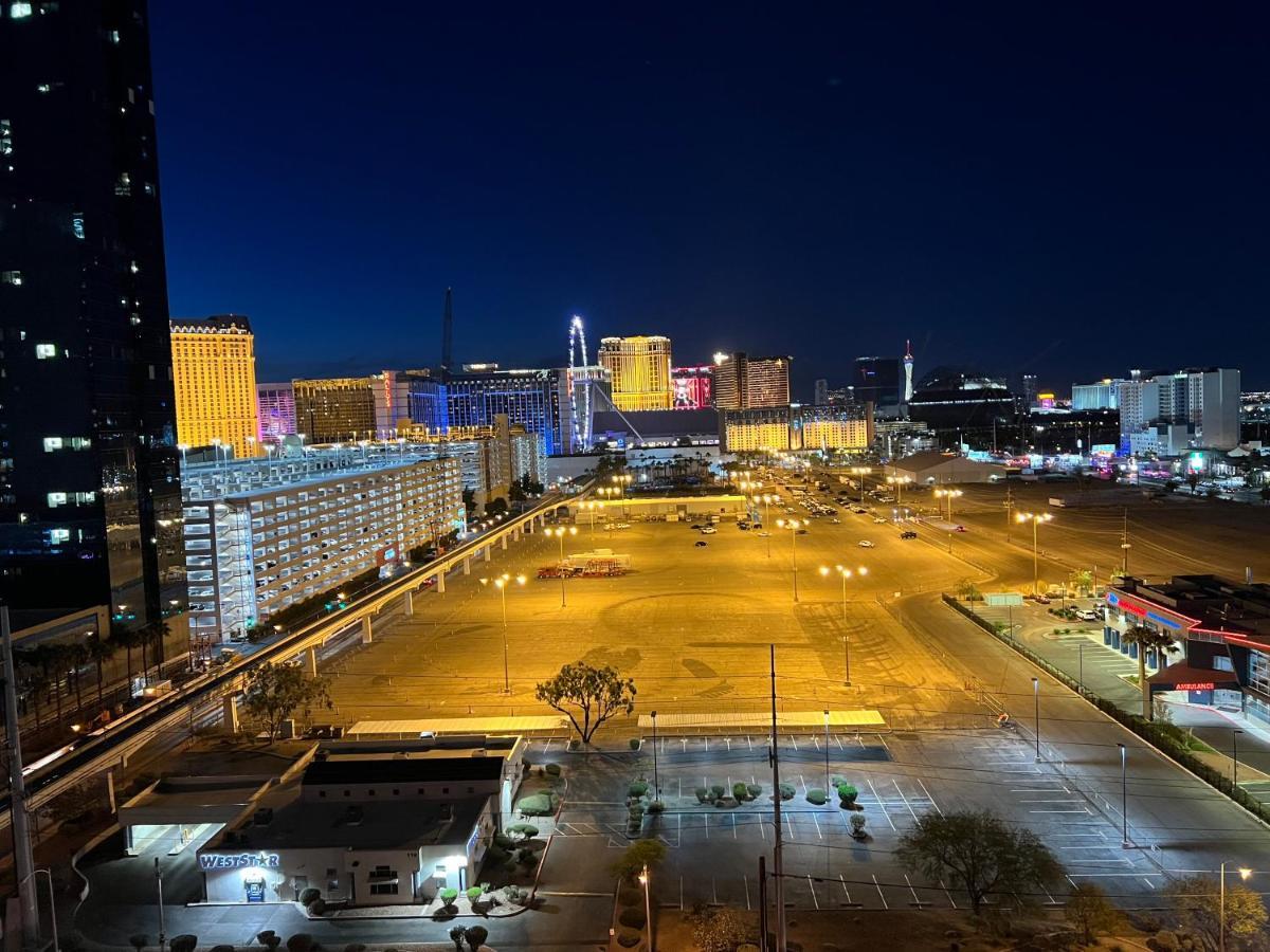 Balcony Signature Mgm Great View No Fees Free Valet Lazy River * Las Vegas